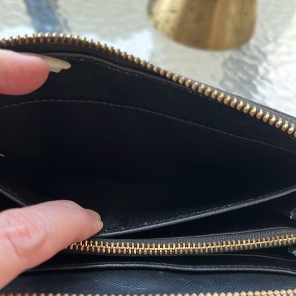 Tory Burch saffiano leather black wallet EUC - Picture 10 of 12